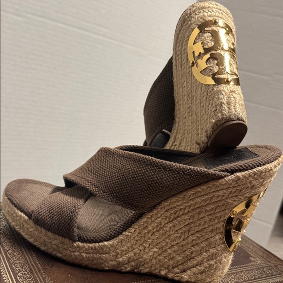 Tory Burch Dark Brown Espadrille Wedge Sandals with Gold Logo - Picture 4 of 5